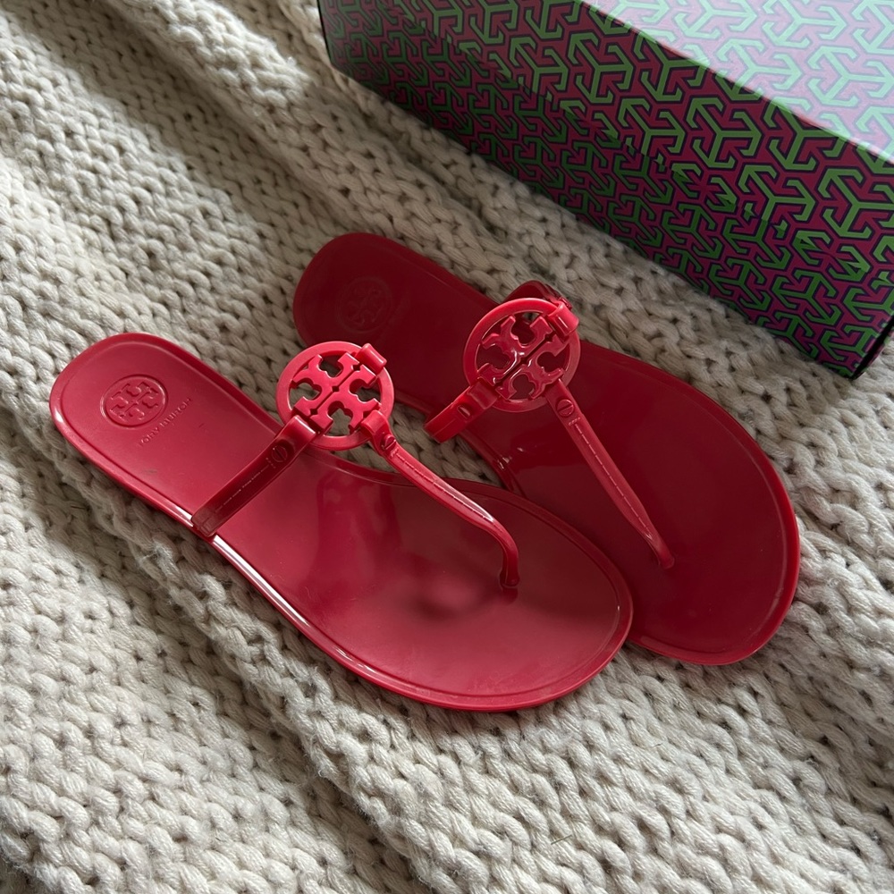 Tory Burch mini Miller flat thong sandal size 8